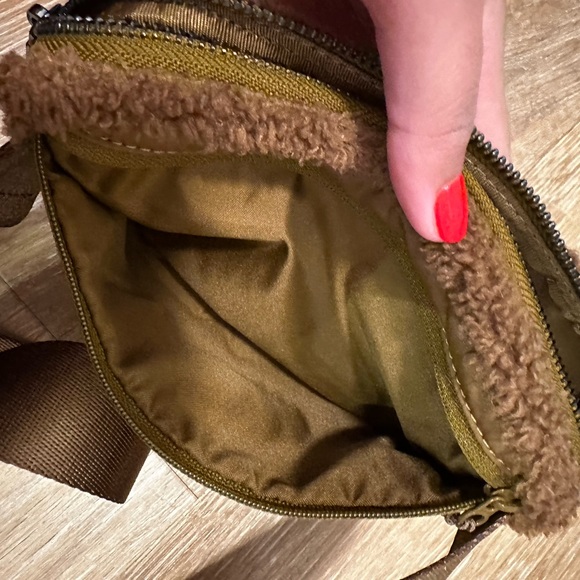 Lululemon Sherpa Everywhere Belt Bag 1L - Picture 3 of 4